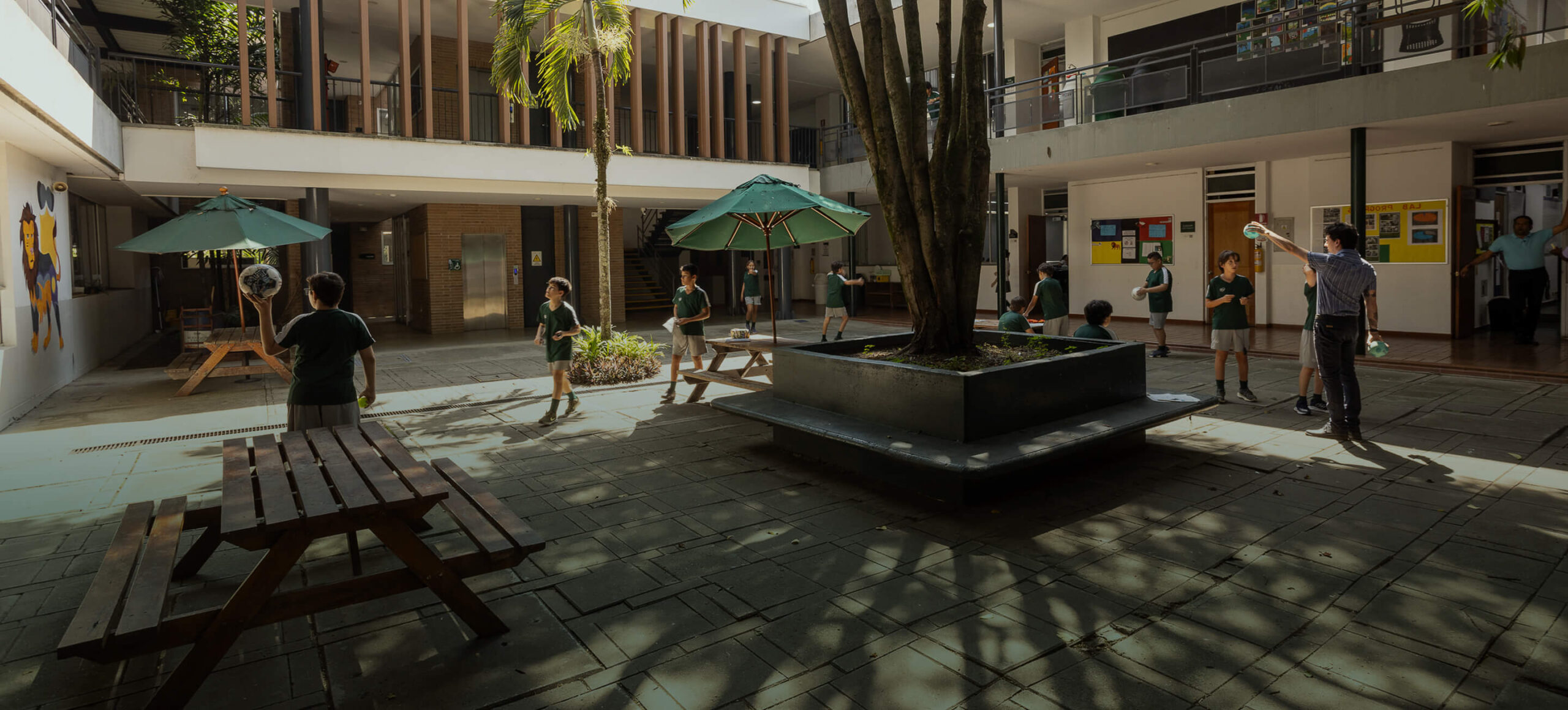 Campus Tour Colegió Colombo Británico