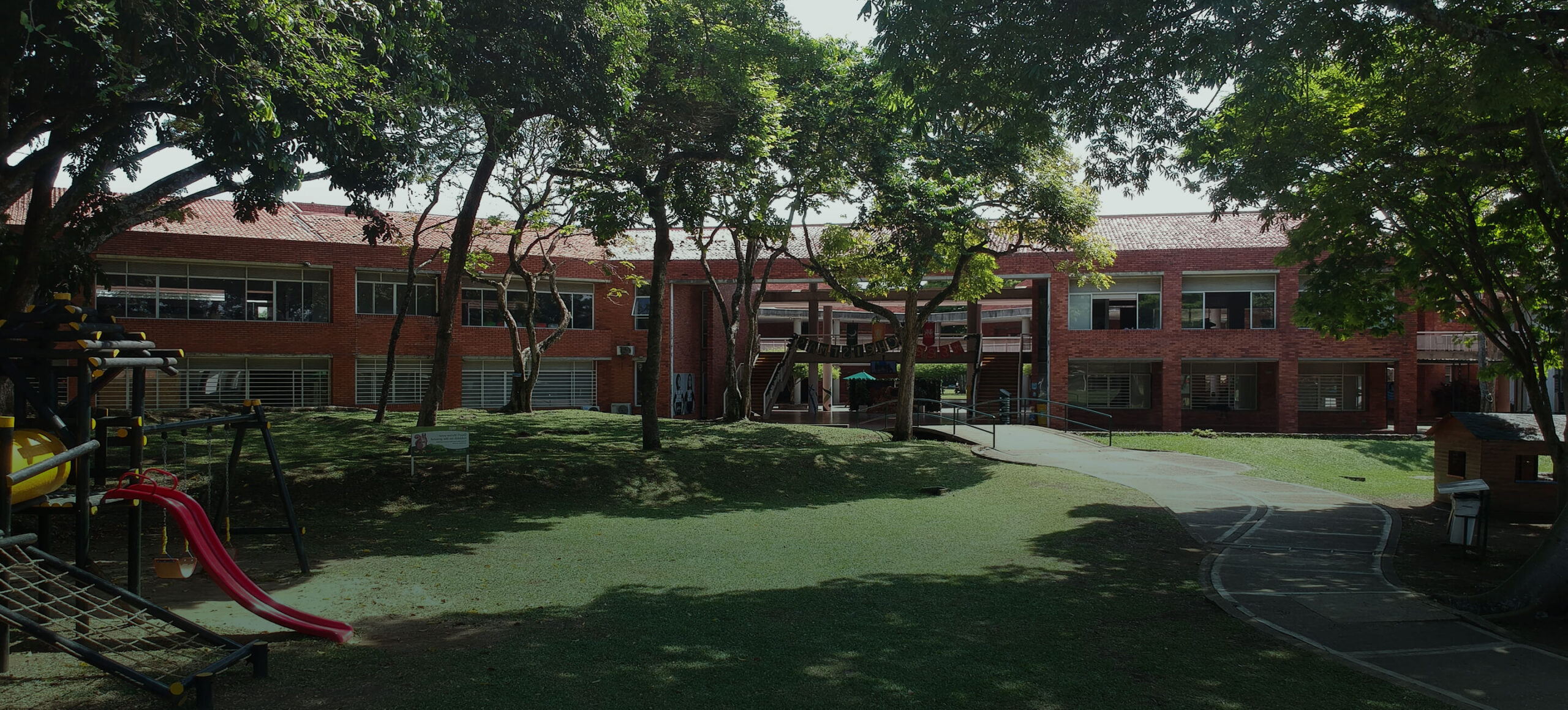 Campus Tour Colegió Colombo Británico
