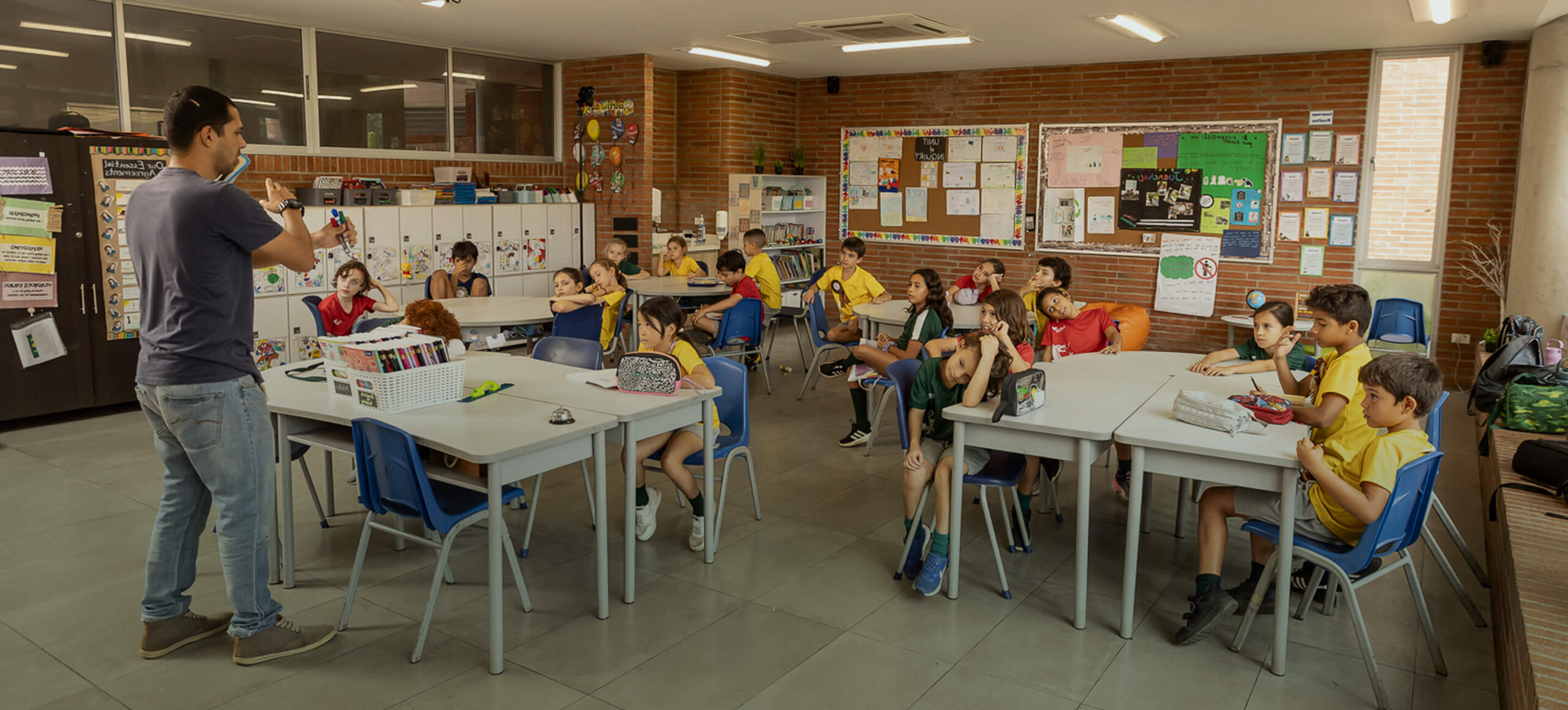 Campus Tour Colegió Colombo Británico