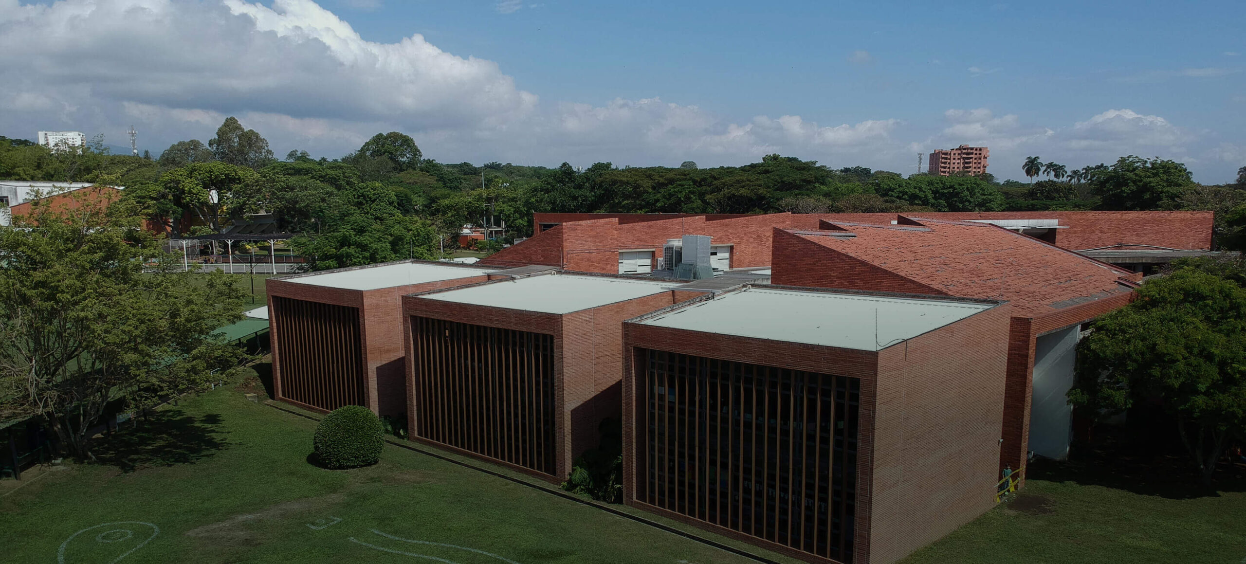 Campus Tour Colegió Colombo Británico